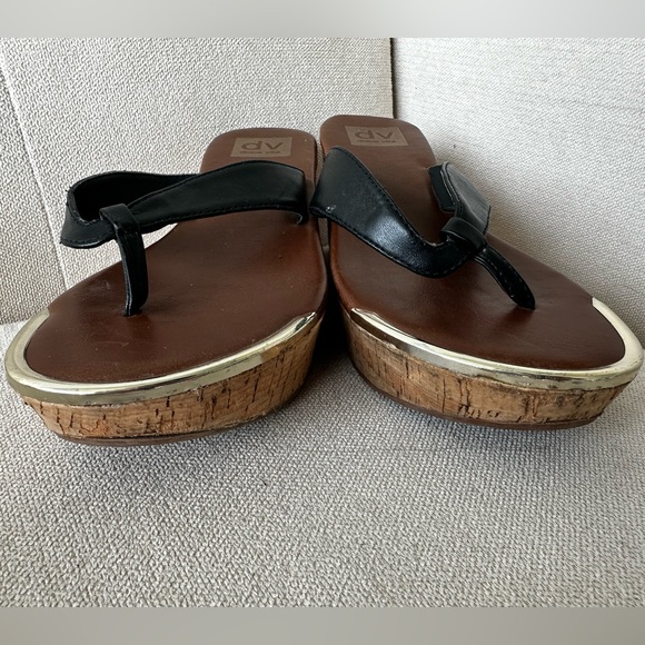DV Dolce Vita Gold Trim Thong Wedge Sandals Black Size 6 - Picture 5 of 8